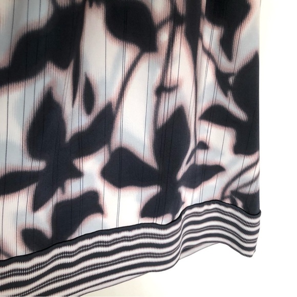 BCBGMaxAzria Abstract Floral Surplice Dress - Picture 6 of 14